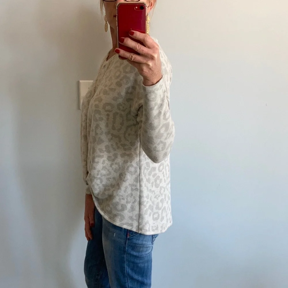 Animal Print, Twist Front Top - Picture 6 of 6